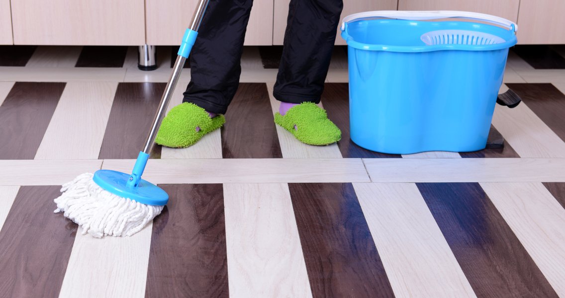 Here S How To Mop Wood Floors Keep Them Looking Great