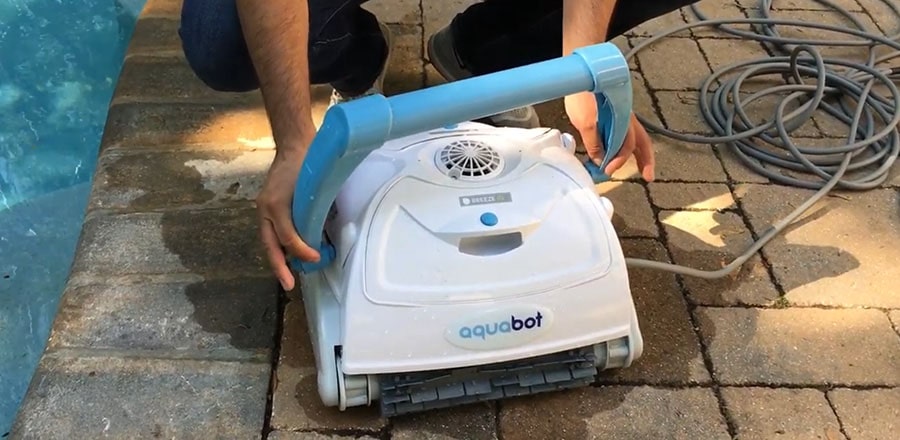 Aquabot Breeze Iq Robotic Pool Cleaner Our Review