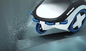 TriVac 500 chooses another cleaning path when stuck in a tight corners