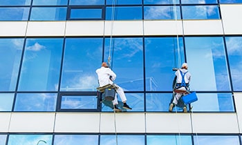 Robot window washers are here to clean our skyscrapers