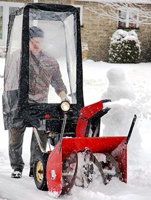 Buying Guide: How to Choose the Best Snow Blower