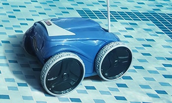 Inse Y10 Pool Vacuum Robot review: The little robot that couldn't