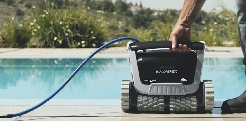 dolphin e70 pool cleaner